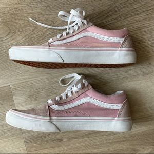 Vans Classic Old Skool Sneaker: Mens 6/Women's 7.5